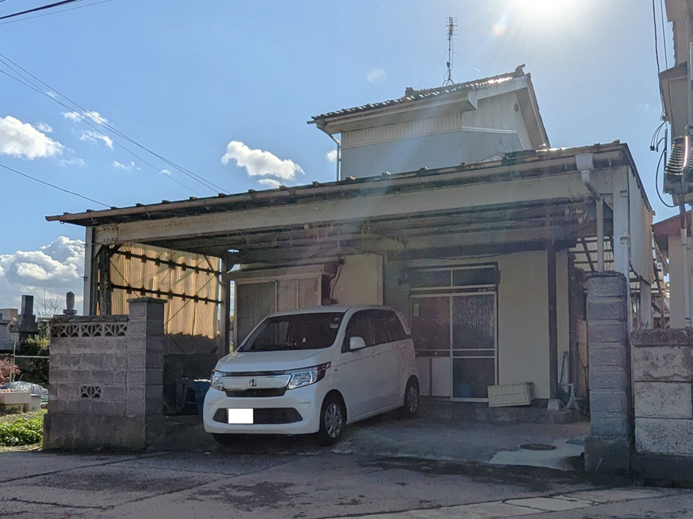 《外観1》高岡市伏木古府三丁目（中古住宅）