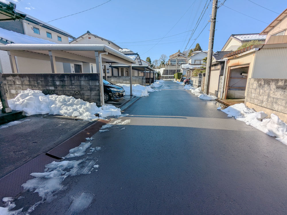 《前面道路》伏木矢田貸家